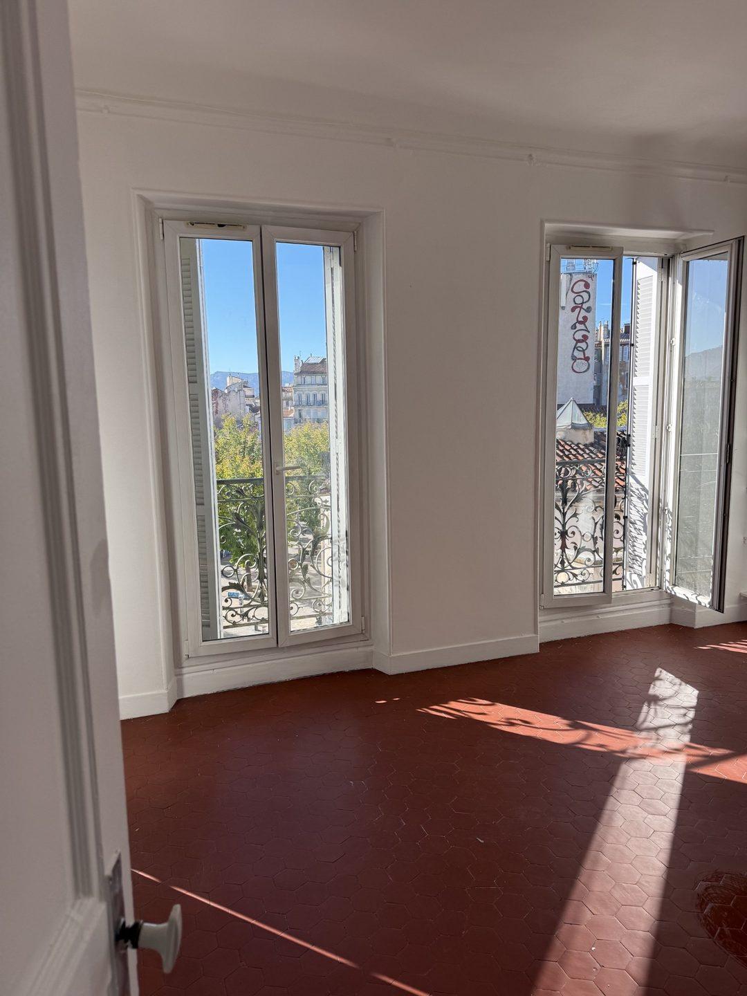 Flat Rue Curiol in Marseille