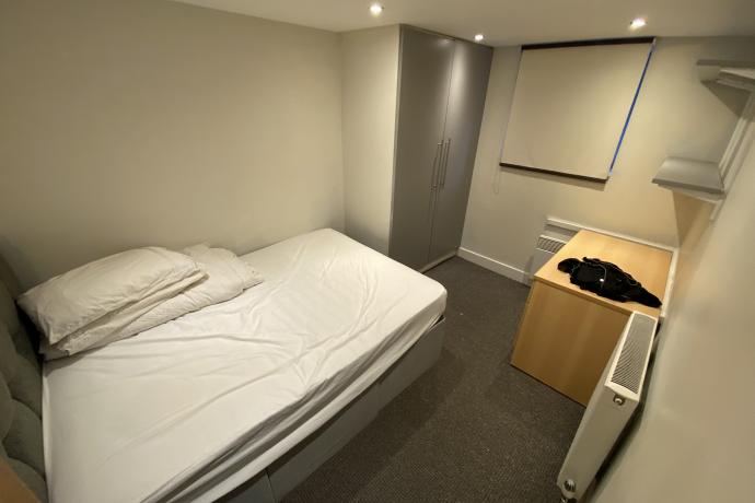 Flat Granby Grove in Leeds
