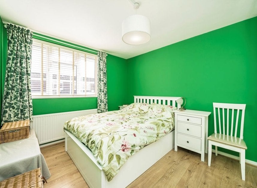 Flat Bradley Close in Greater London