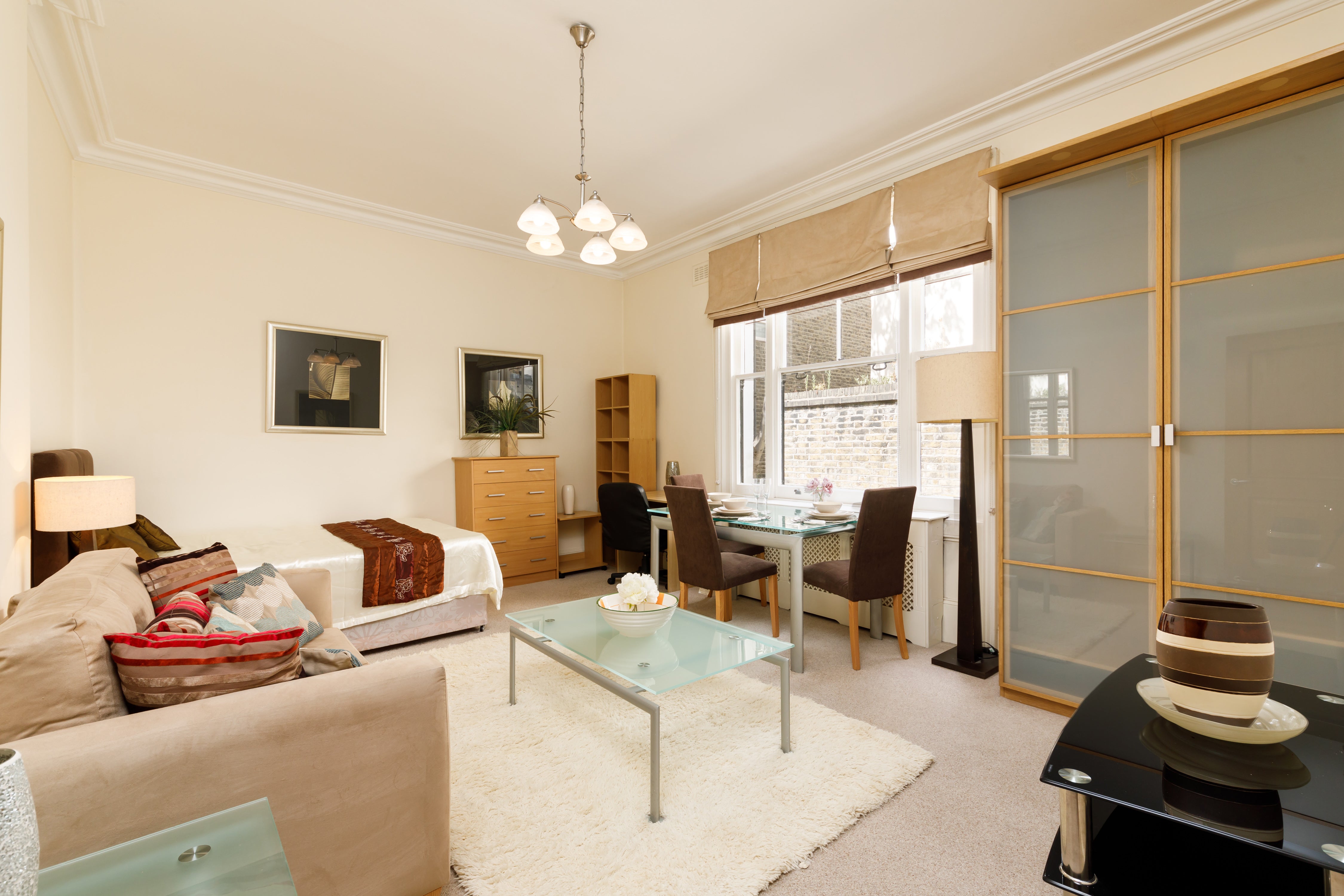 Flat Ashburn Gardens in Greater London
