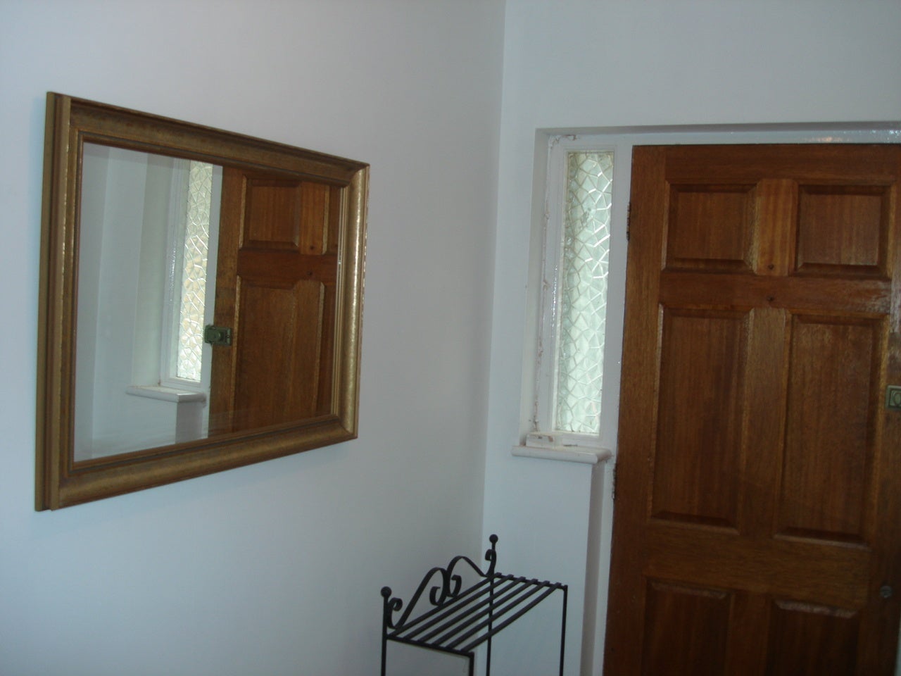 Room Dundee Road in Greater London