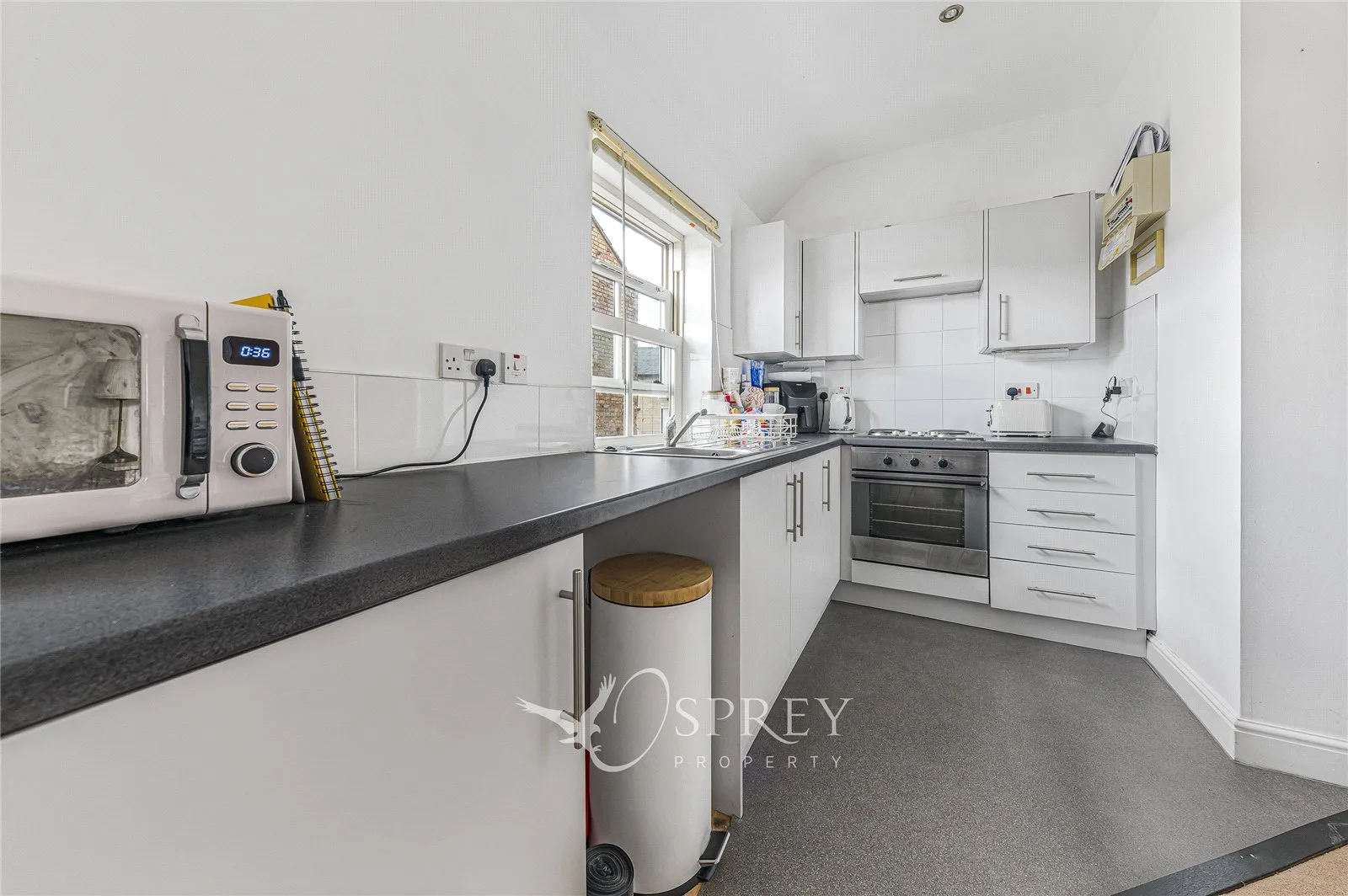 Room Albert Road in South Kesteven