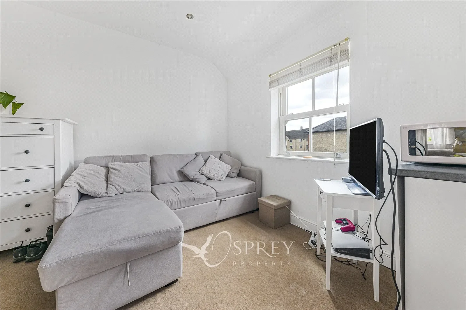 Room Albert Road in South Kesteven
