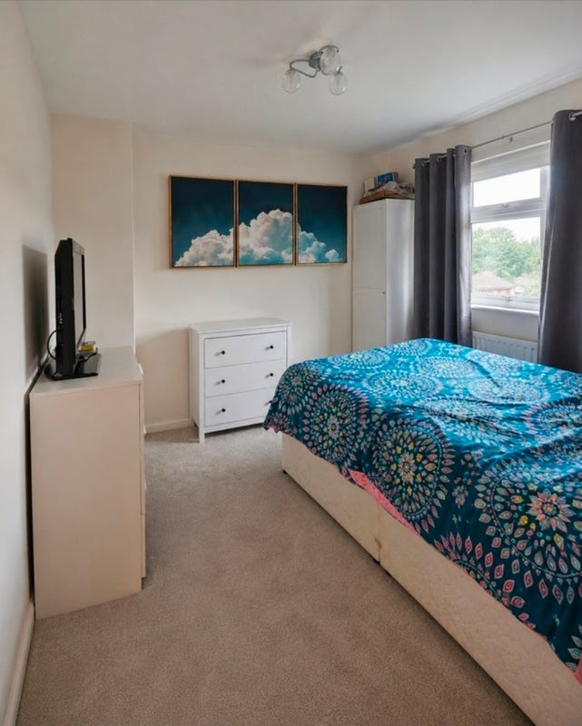 Room Bennett Place in Newcastle-under-Lyme