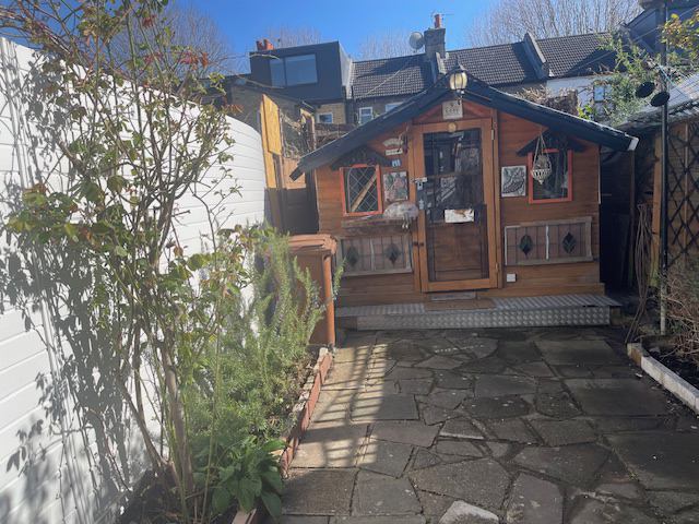 House Thorpe Road in Greater London