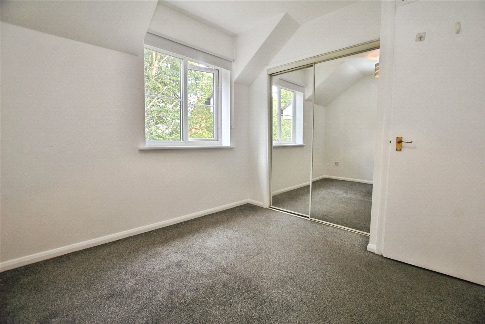 Flat Shearers Way in Chelmsford