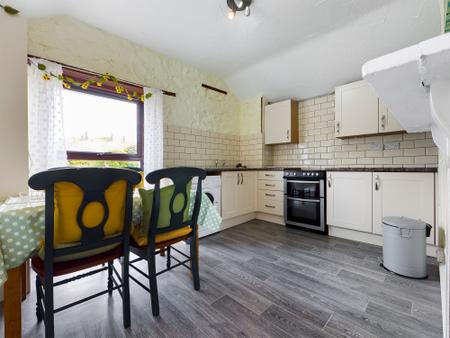 Flat Newton Road in Mumbles