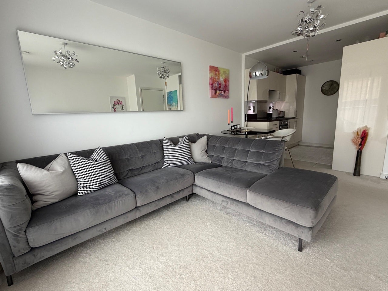 Flat Yeoman Street in Greater London