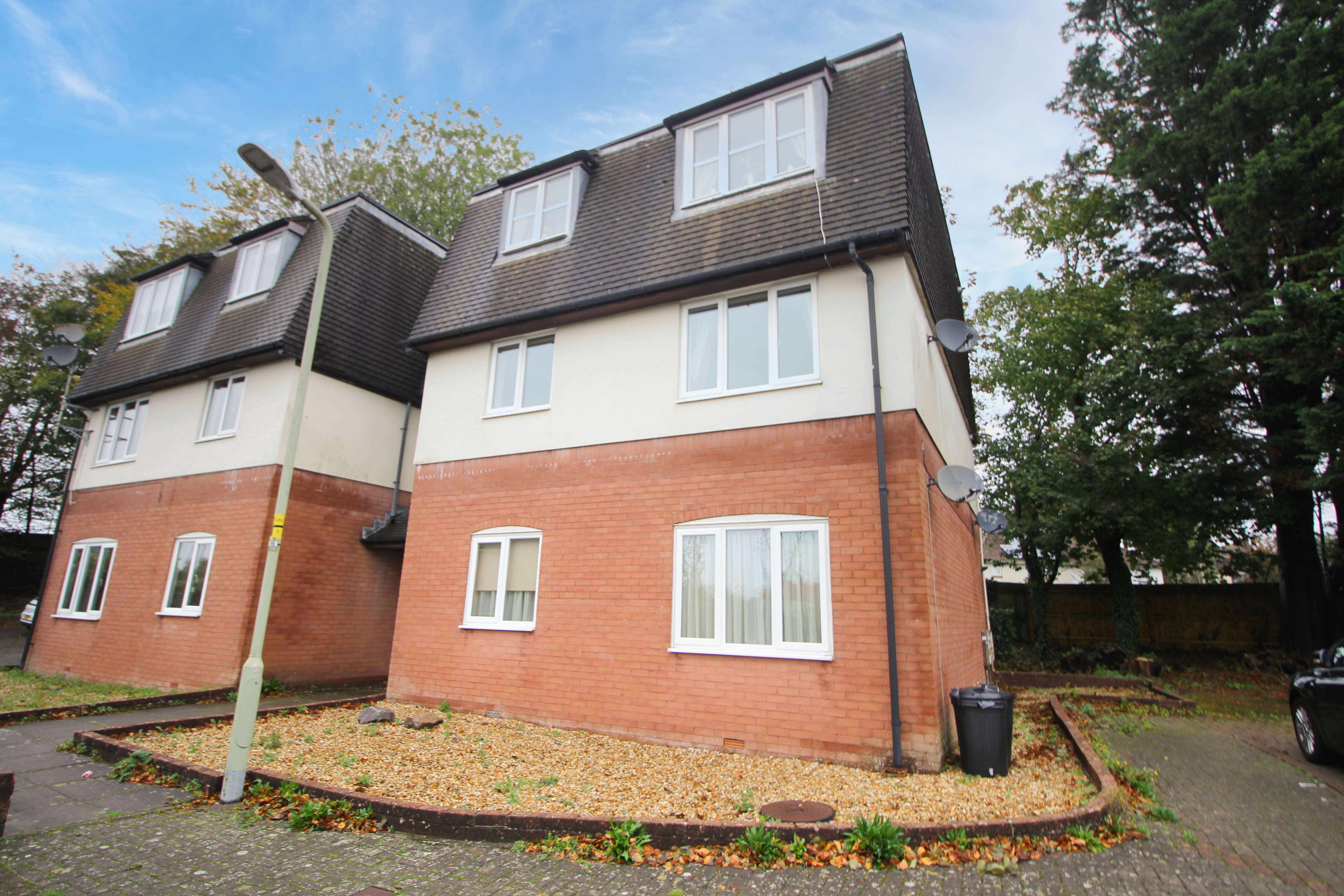 Flat Coychurch Road in Bridgend