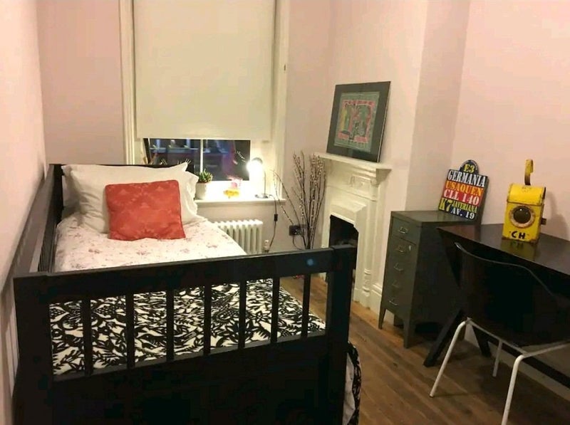 Room Brixton Hill in Greater London