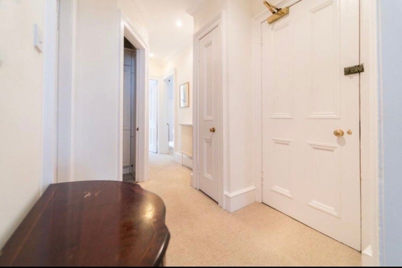 Flat Royal Terrace in City of Edinburgh