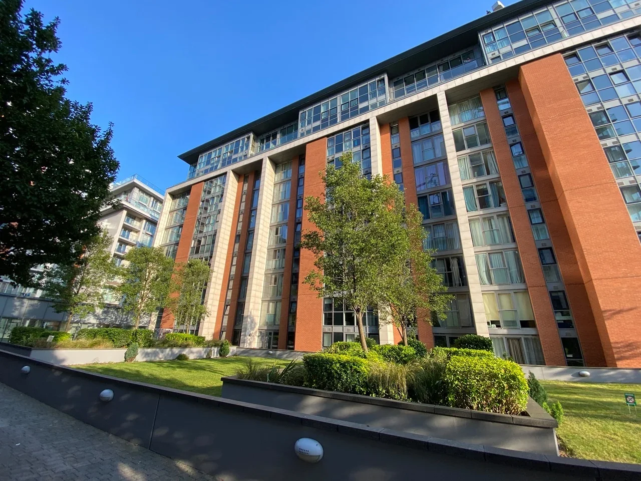 Flat Western Gateway in Greater London