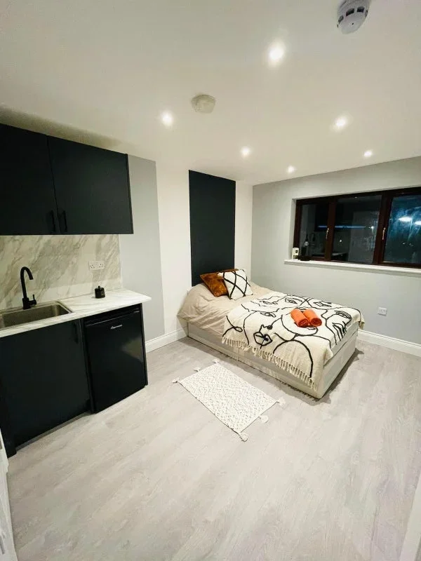 Room Hilda Road in Greater London