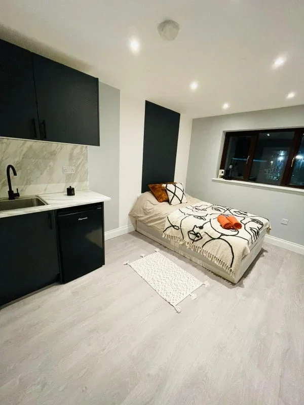 Room Hilda Road in Greater London