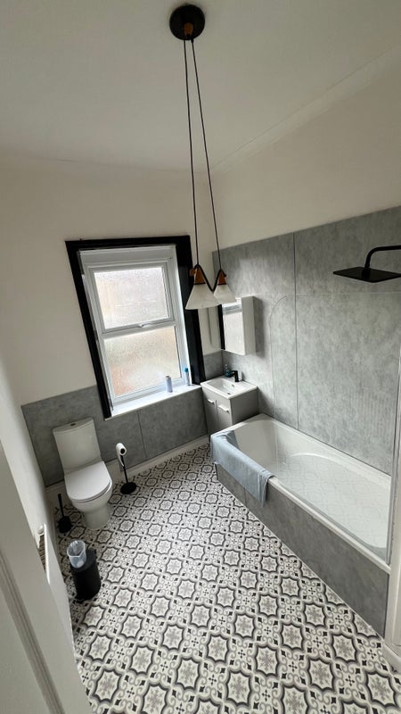 Room Co-operation Street in Failsworth