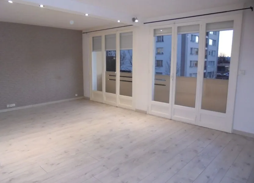 Flat Rue Pierre Curtil in Laon