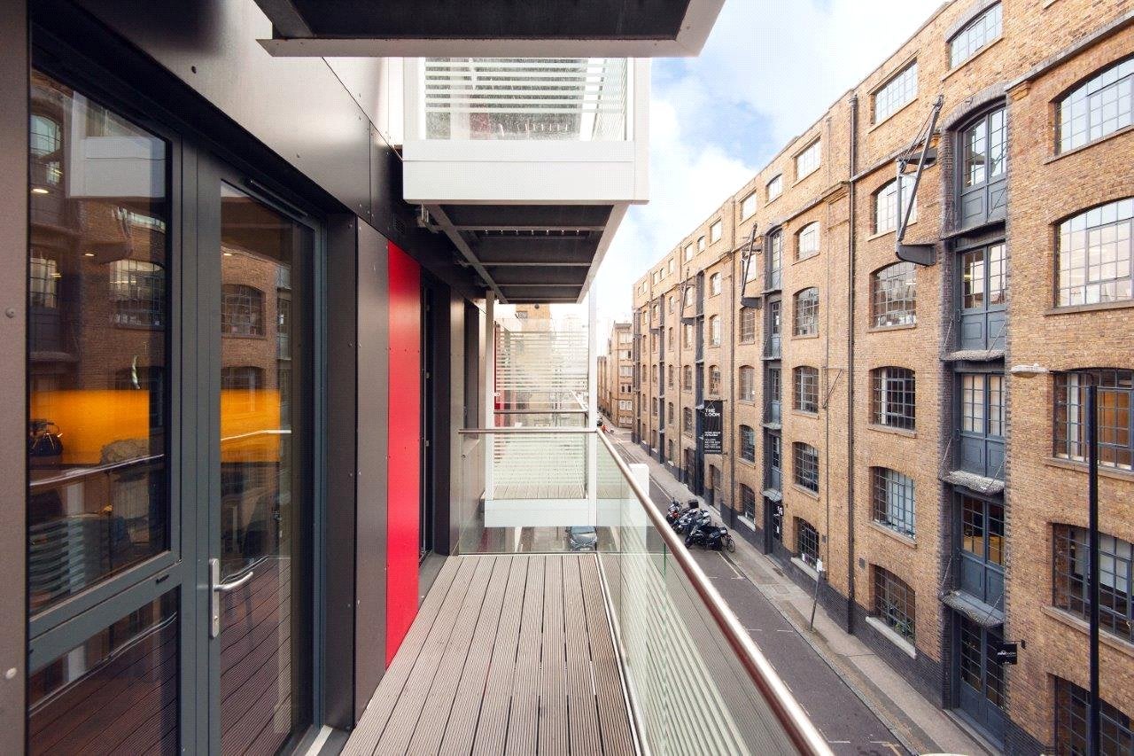 Flat Boyd Street in Greater London