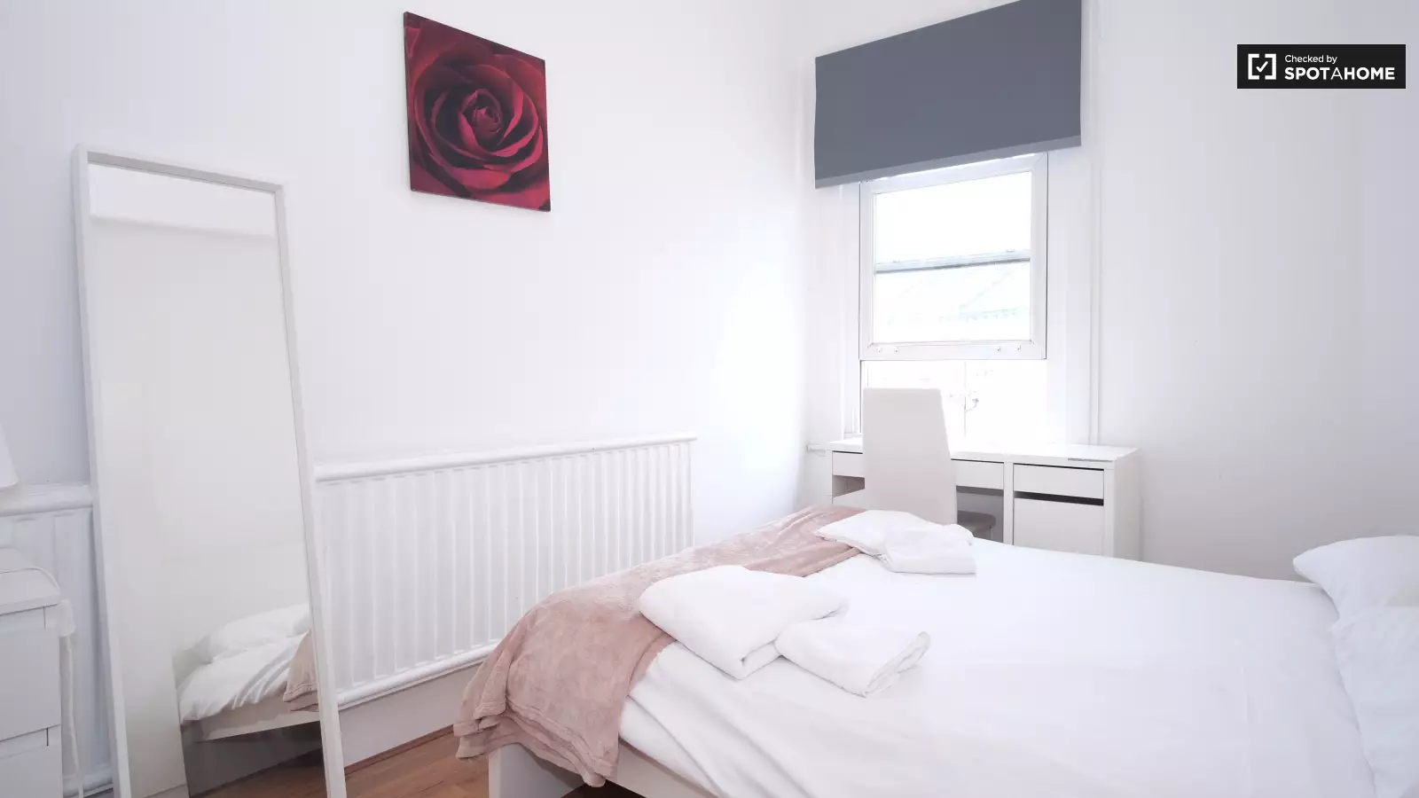 Flat Hornsey Park Road in Greater London