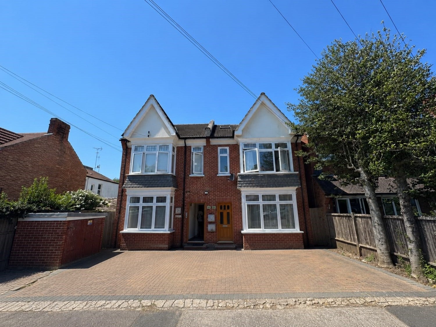 Flat Salisbury Road in Greater London