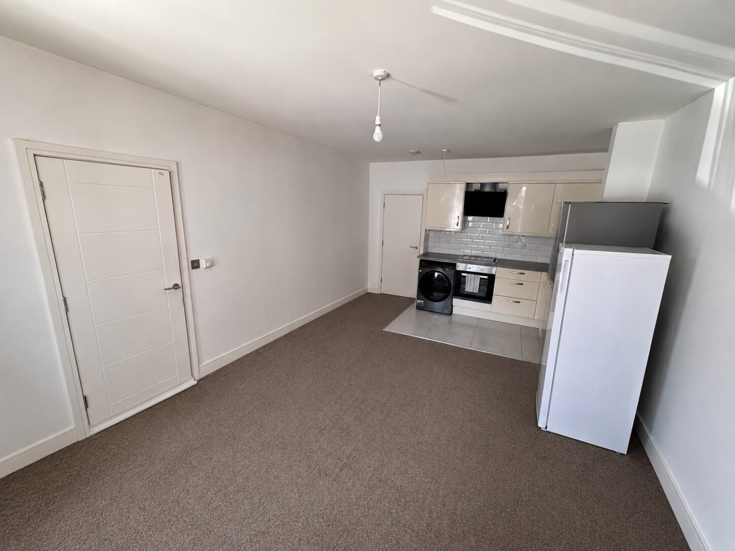 Flat Salisbury Road in Greater London
