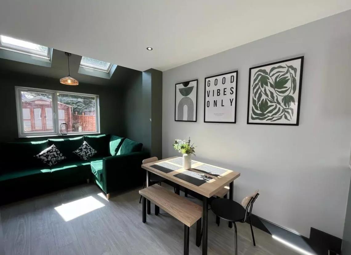 Room Stanbury Avenue in Bristol