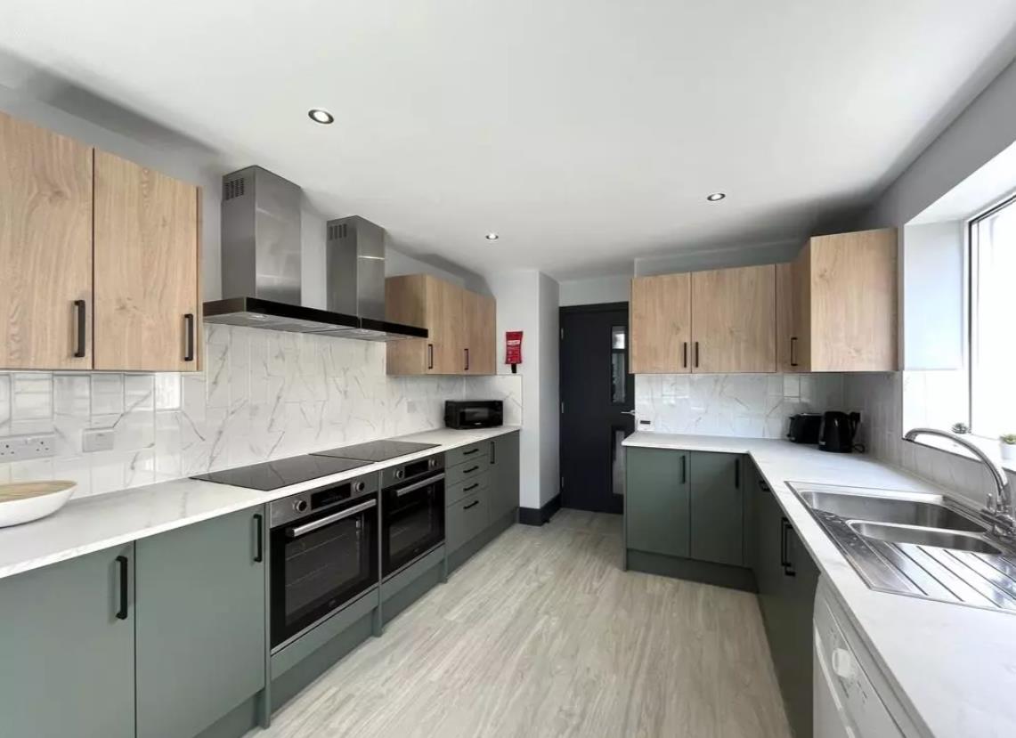 Room Stanbury Avenue in Bristol