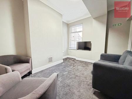 Room Neville Street in Cleethorpes