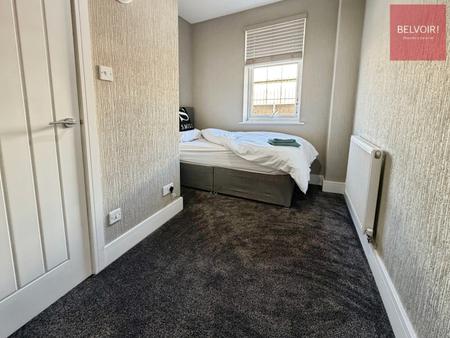 Room Neville Street in Cleethorpes