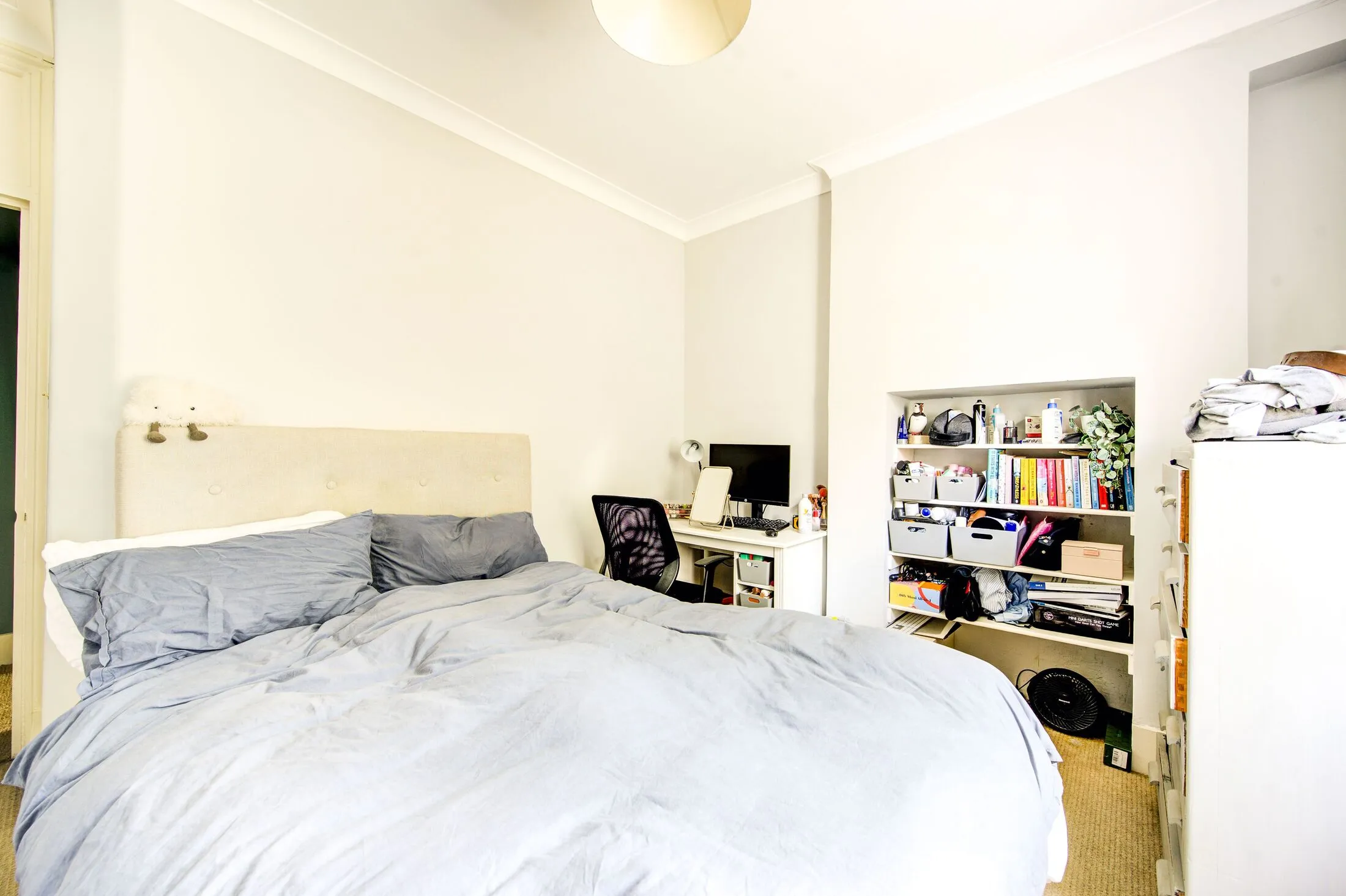 Flat Musard Road in Greater London