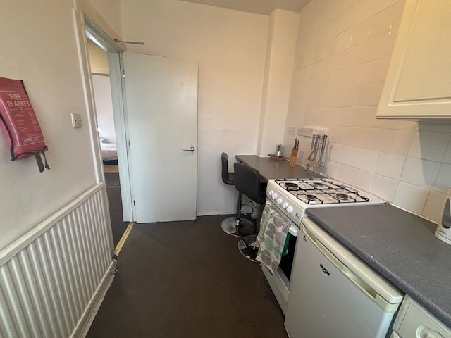 Room Clearburn Crescent in City of Edinburgh