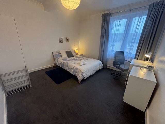 Room Clearburn Crescent in City of Edinburgh