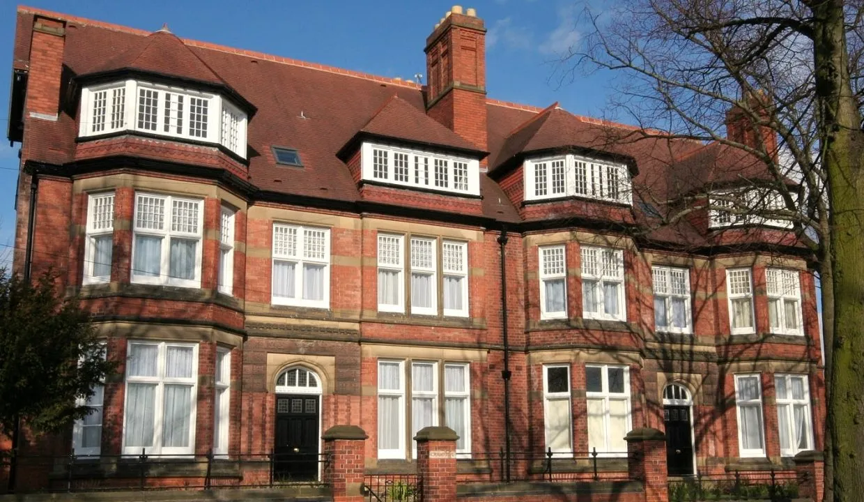 Flat Sandhurst Road in Leicester