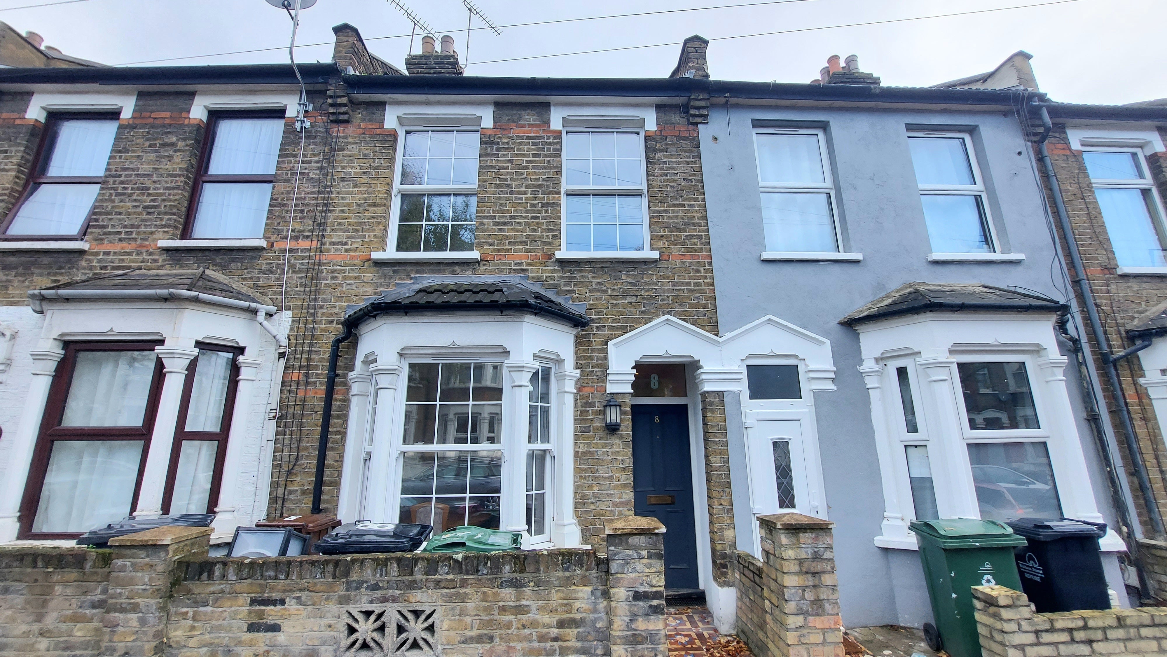 House Poplars Road in Greater London