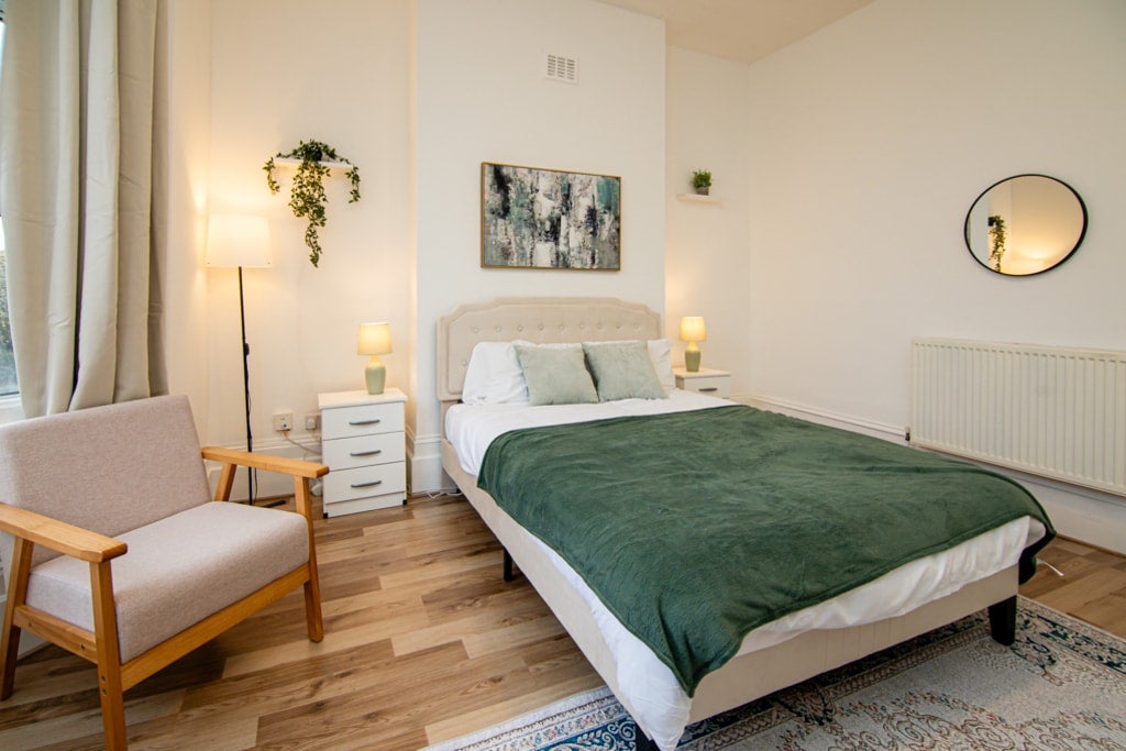 Room Agamemnon Road in Greater London