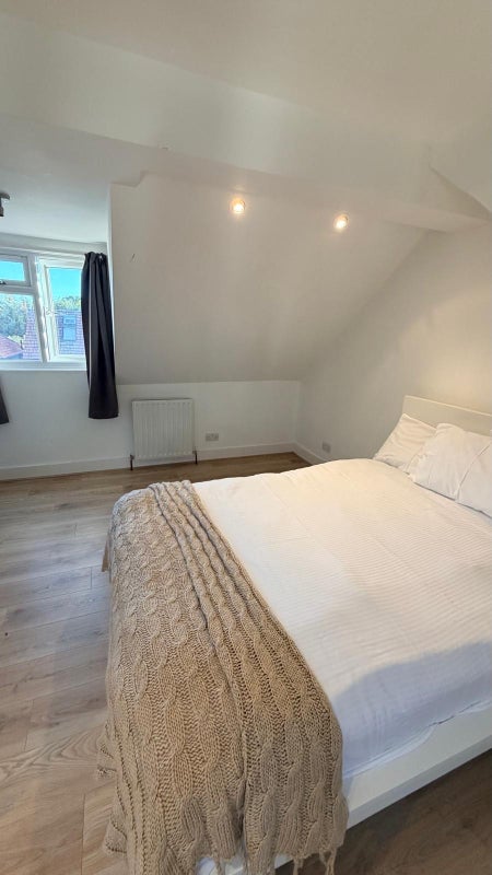 Room Studland Road in Greater London