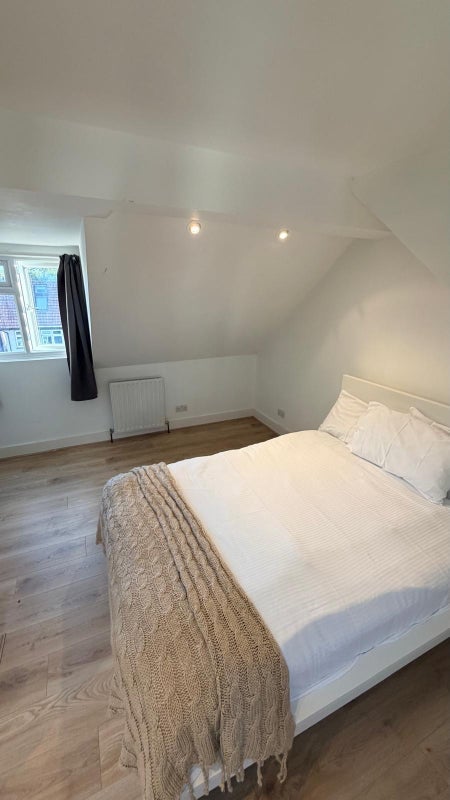 Room Studland Road in Greater London