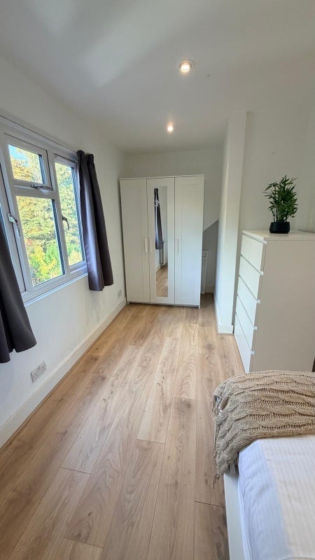 Room Studland Road in Greater London