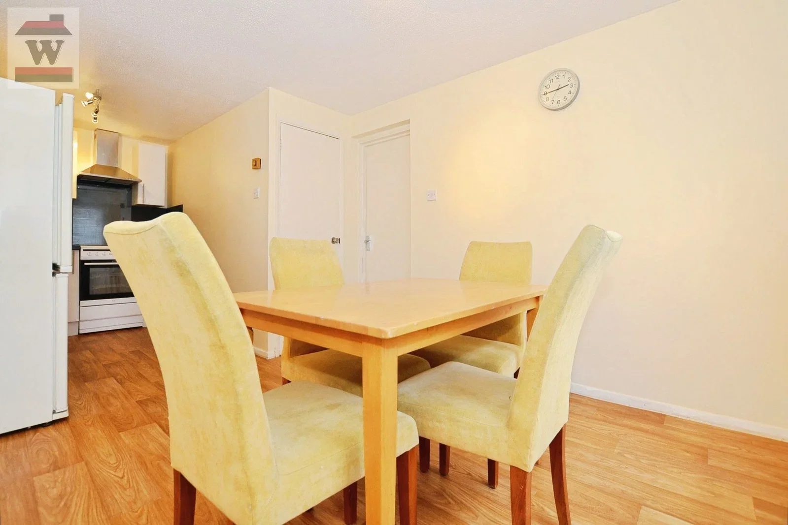 Flat Bath Road in Greater London