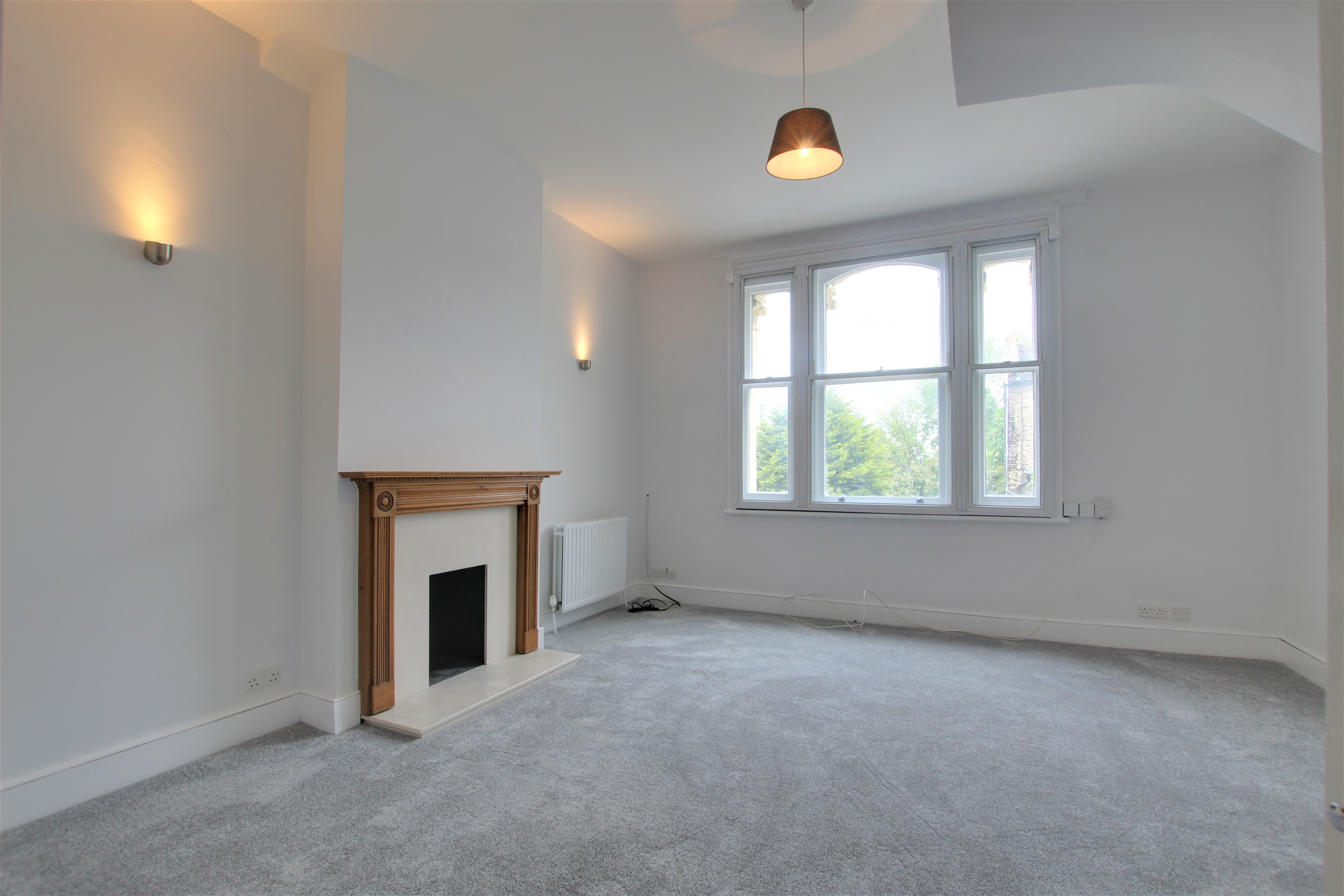 Flat Meadowbank Close in Greater London