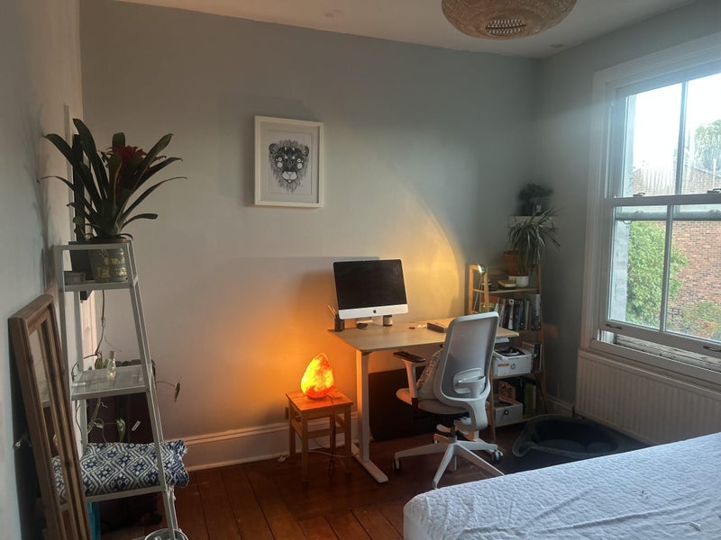Room Ewart Road in Greater London