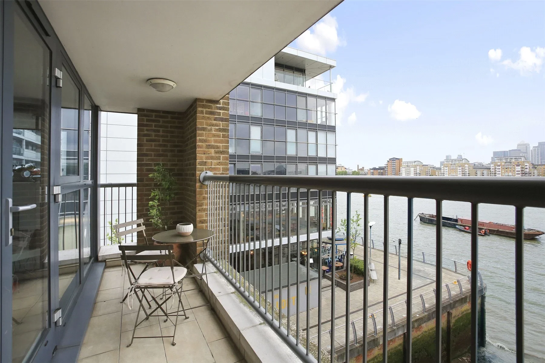 Flat Horseferry Place in Greater London