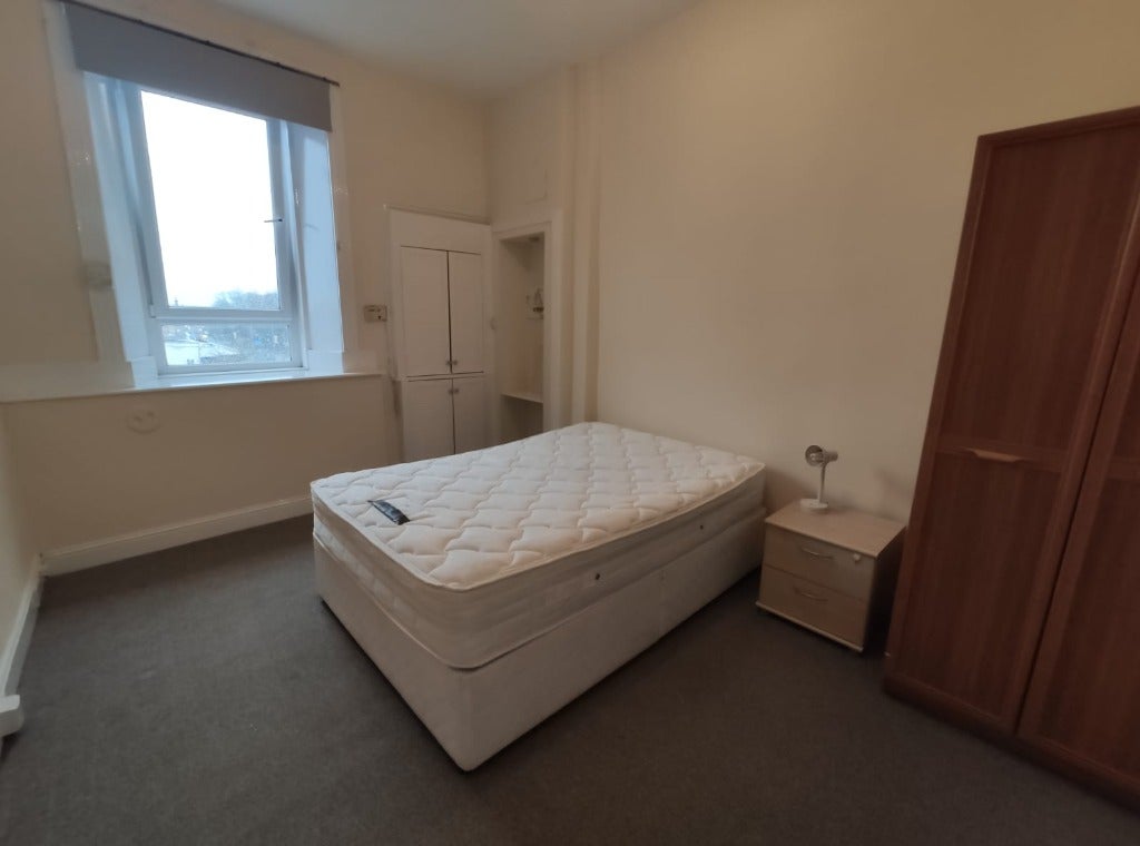 Flat Springhill Gardens in Glasgow