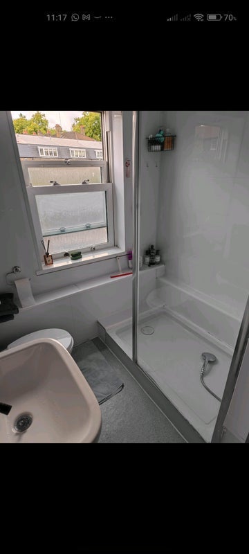Room Reedworth Street in Greater London
