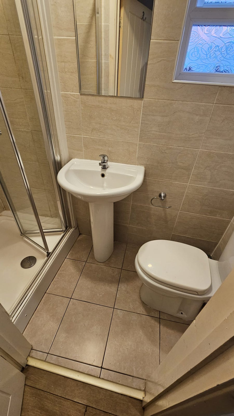 Flat Crawley Road in Luton