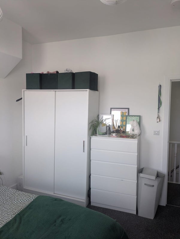 Room Whittington Road in Greater London