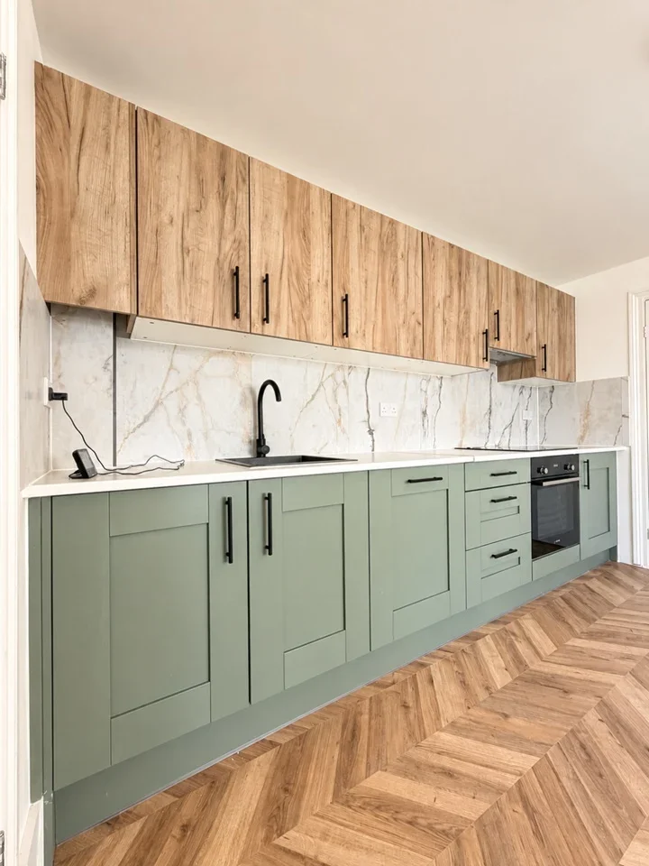 Flat Keppel Road in Greater London