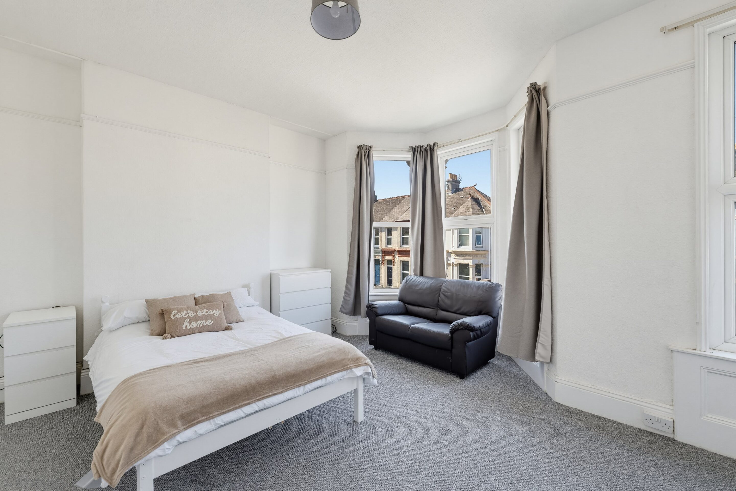Room Beaumont Road in Plymouth