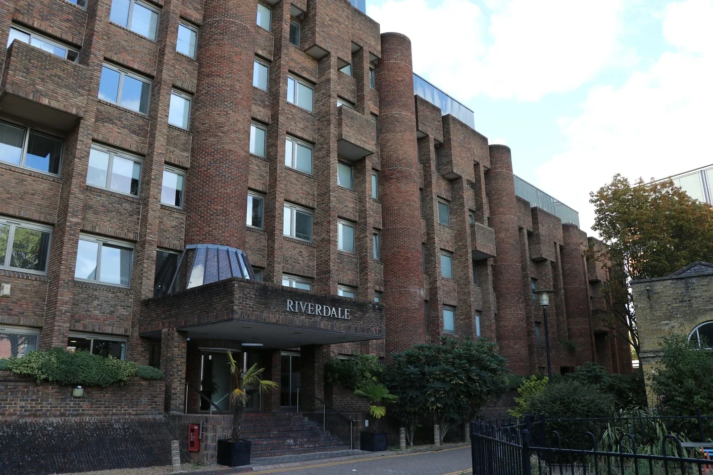 Flat Molesworth Street in Greater London