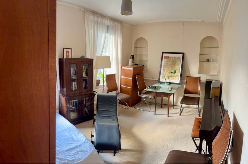 Room Larcom Street in Greater London