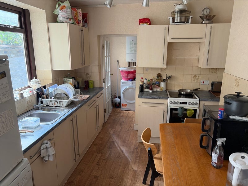 Room Larcom Street in Greater London